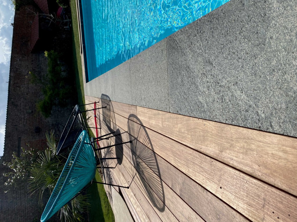 Plage piscine pierre et bois Cysoing