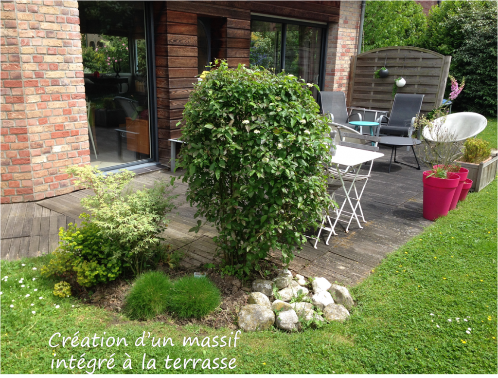 création d'un massif intégré à la terrasse Près de Villeneuve d'Ascq